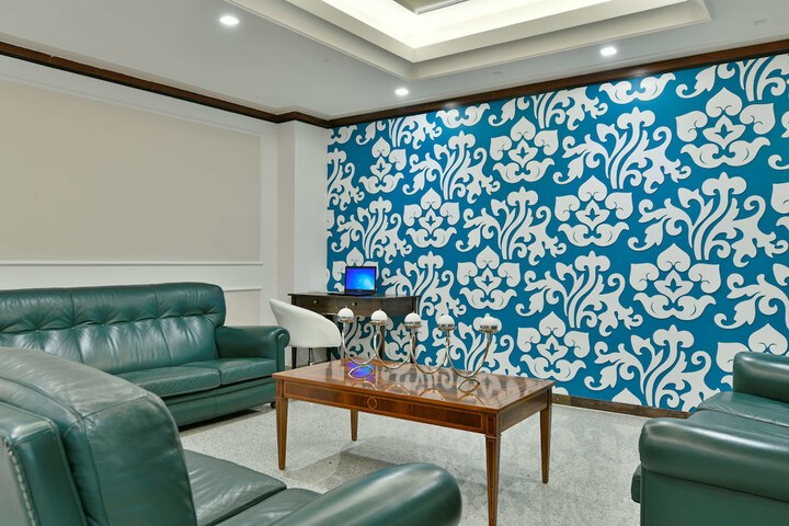 Entrance & Lobby