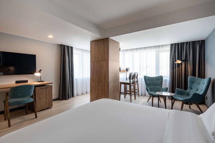 Room 35 of 131