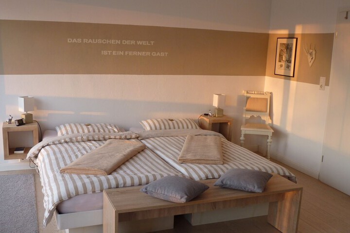 Room 3 of 54