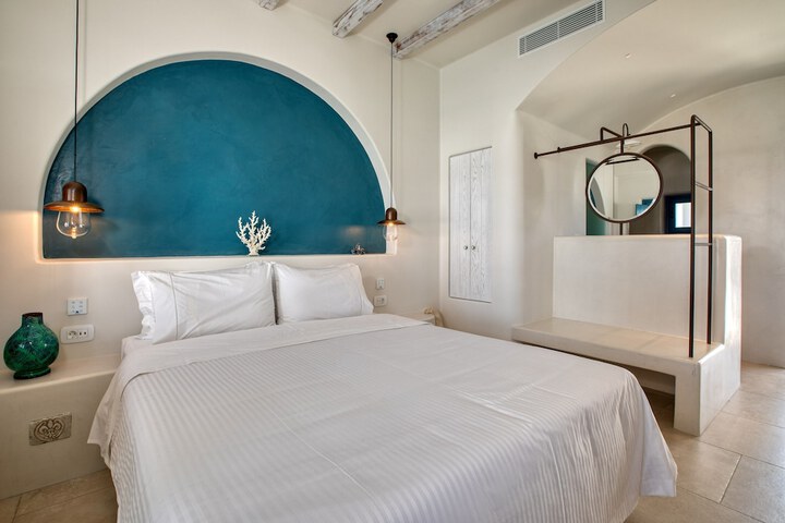 Room 4 of 91