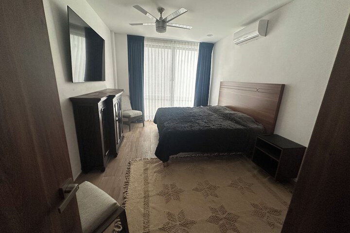 Room 11 of 60