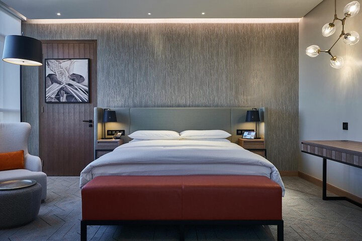Room 11 of 67