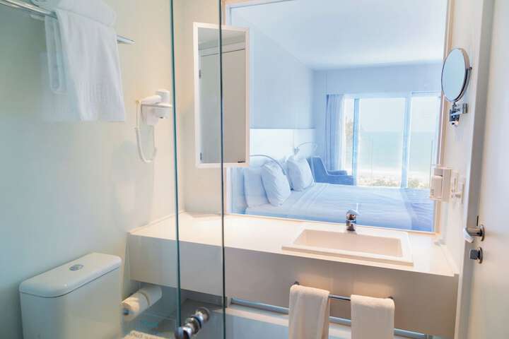 Room 42 of 79