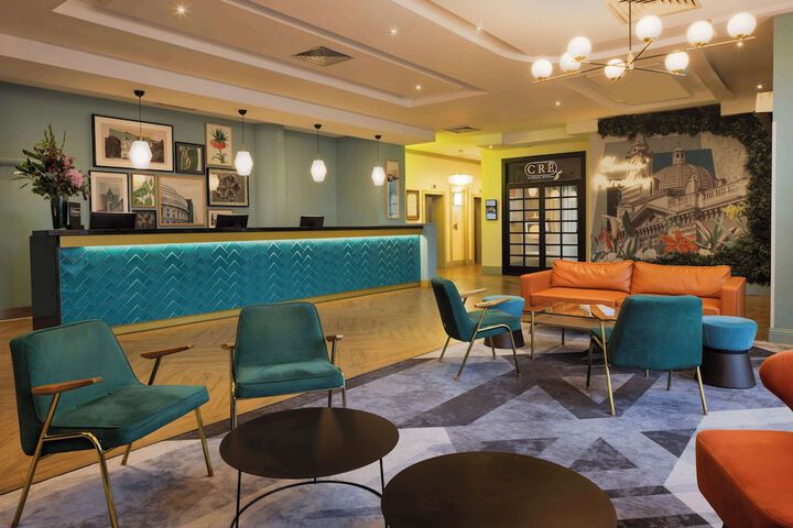 Entrance & Lobby