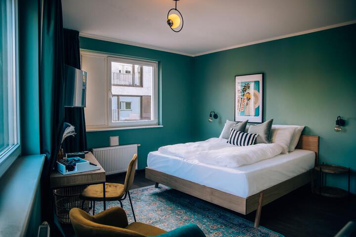 Room 5 of 25