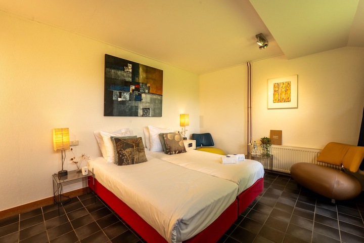 Room 21 of 110
