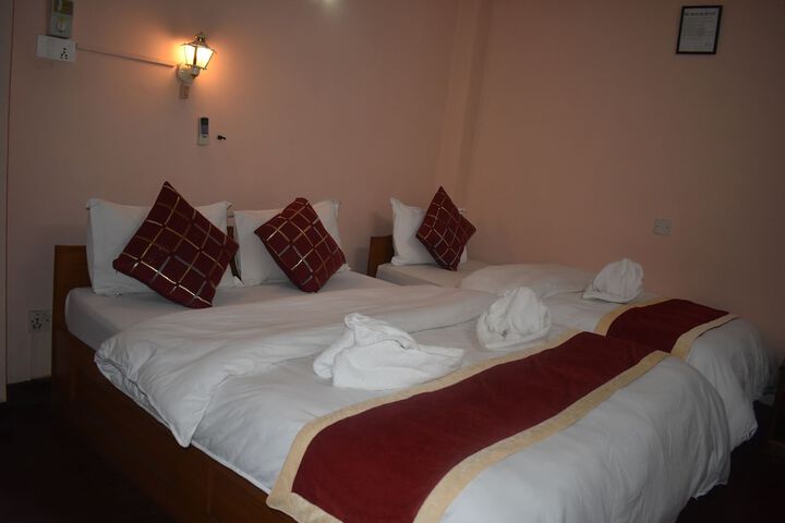 Room 9 of 47