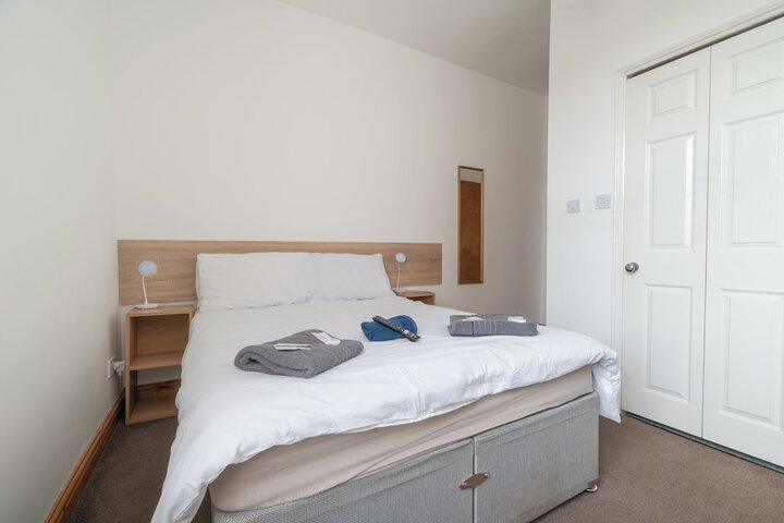 Room 6 of 20