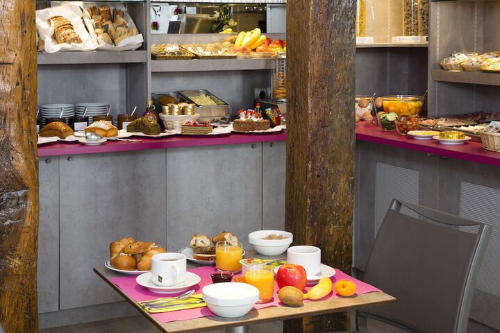 Breakfast/Coffee Service 55 of 81
