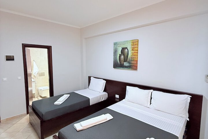 Room 54 of 245