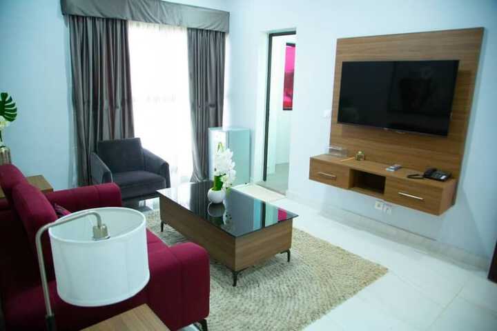 Room 15 of 42