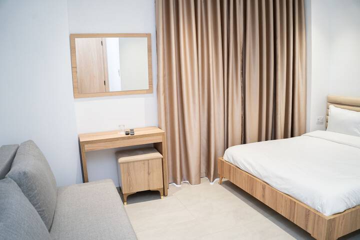 Room 9 of 46
