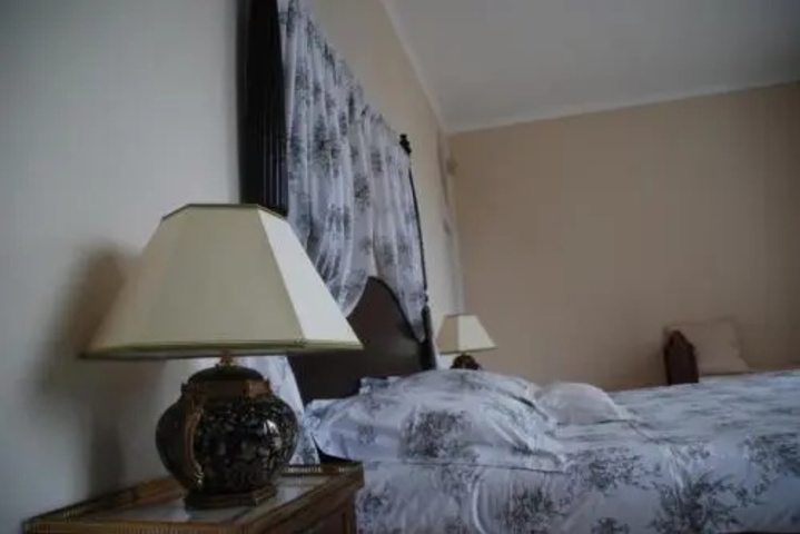 Room 7 of 17