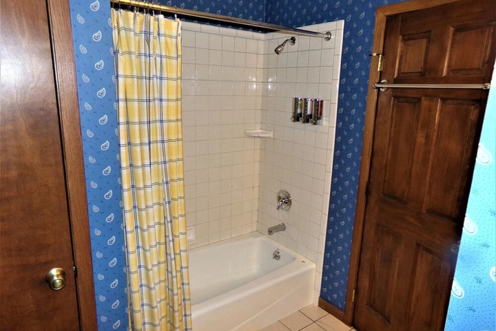 Room 7 of 20