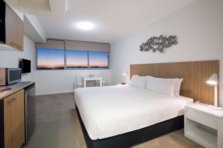 Room 4 of 50