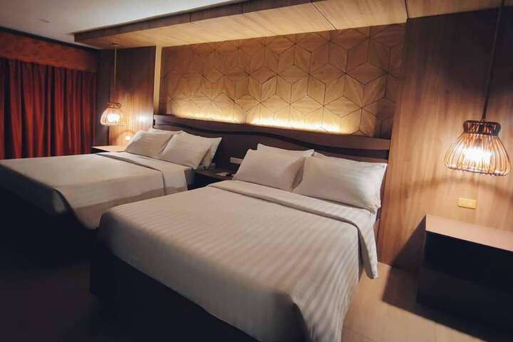 Room 13 of 54