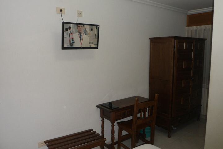 Room 5 of 66