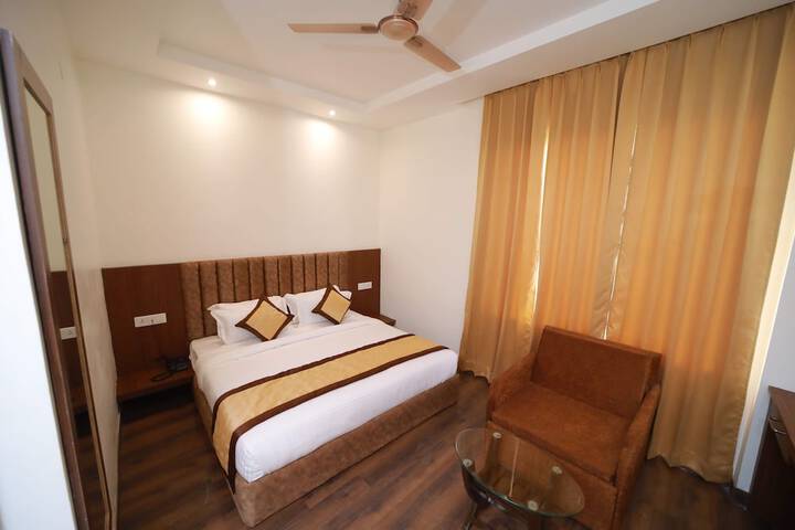 Room 15 of 76