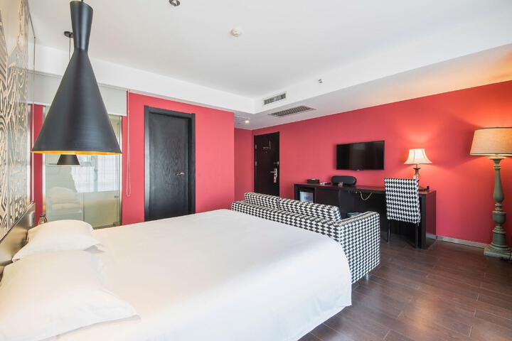 Room 29 of 53