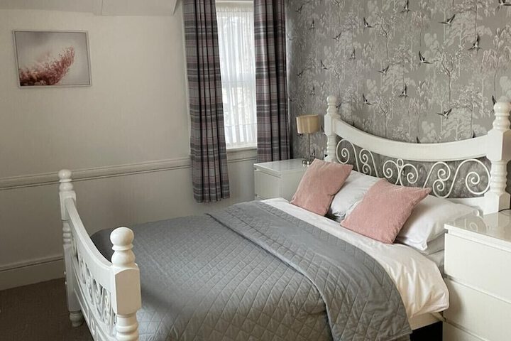 Room 6 of 22