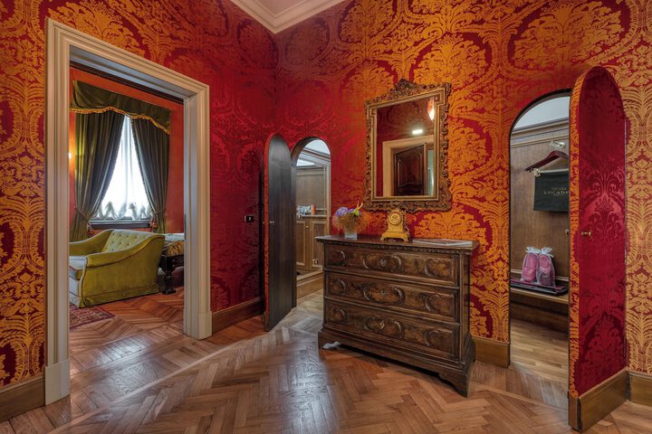 Room 68 of 181