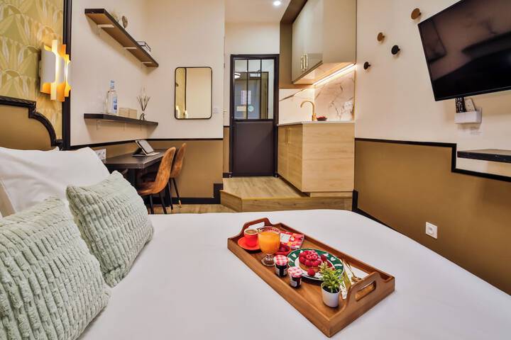 Room 4 of 42