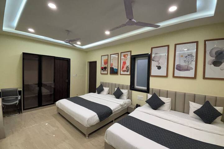 Room 7 of 20