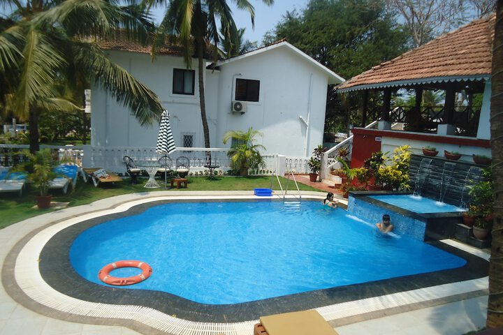 Pool Hotel