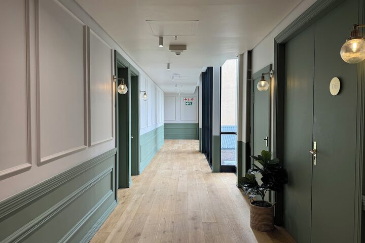 Ballroom/Hall 31 of 35
