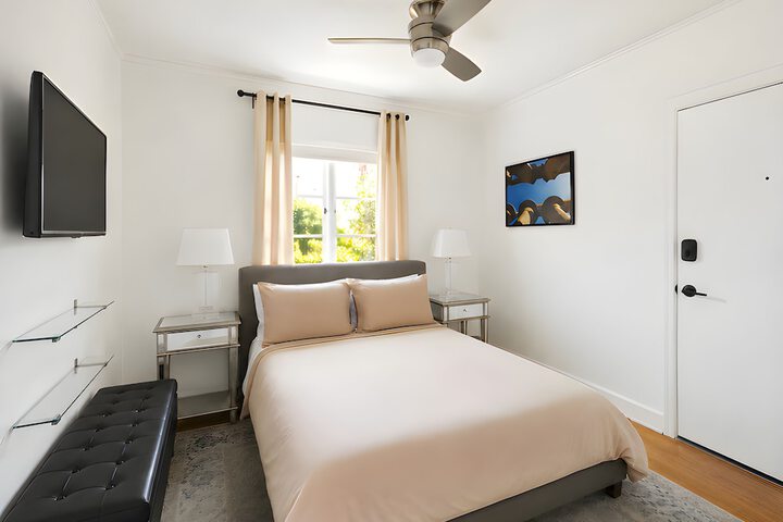 Room 5 of 52