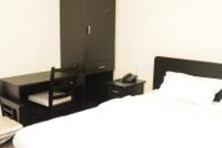 Room 5 of 22