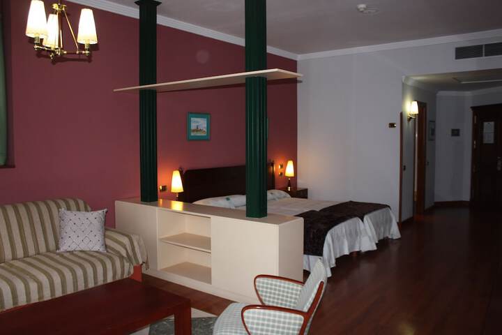 Room 4 of 47