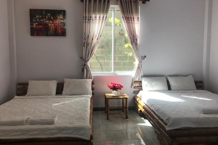Room 12 of 42