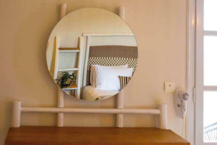 Room 14 of 114