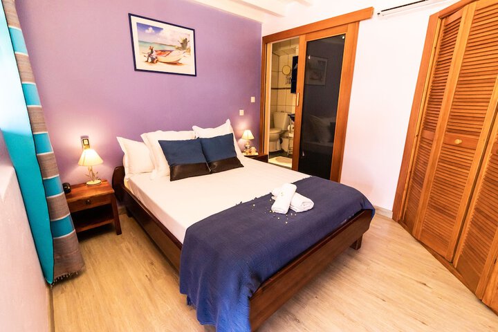 Room 5 of 41