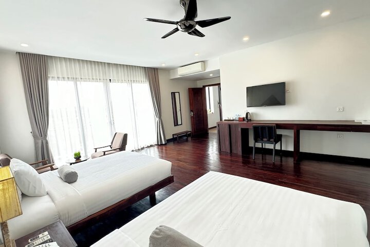 Room 15 of 76