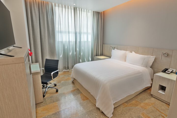 Room 9 of 42