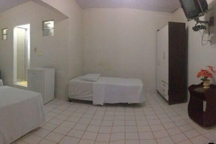 Room 4 of 13