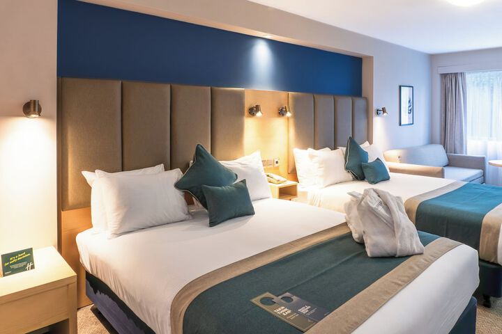 Room 28 of 189