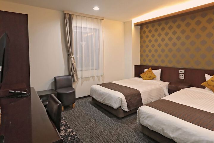 Room 43 of 97