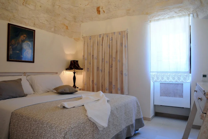 Room 5 of 21
