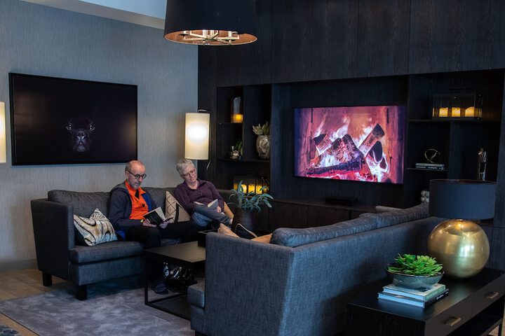Guest Lobby