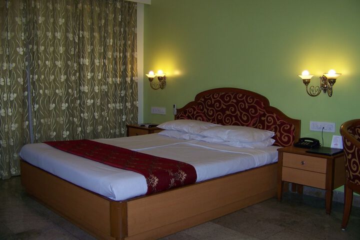 Room 11 of 51
