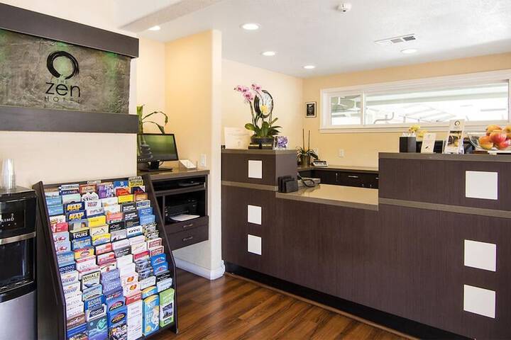 Check-in/check-out kiosk