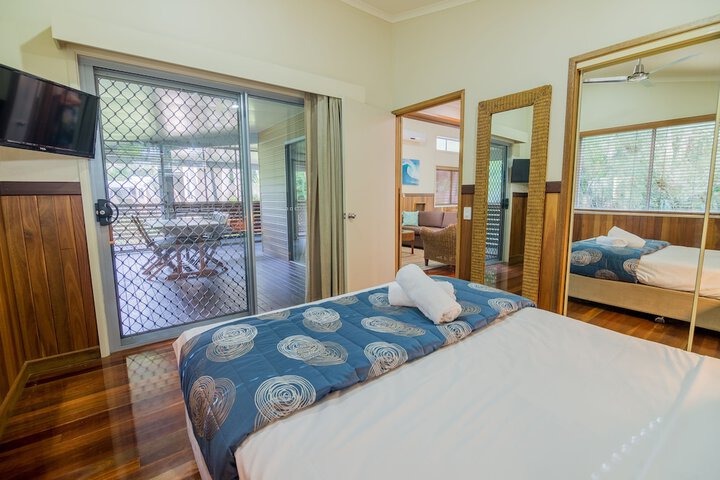 Room 3 of 62