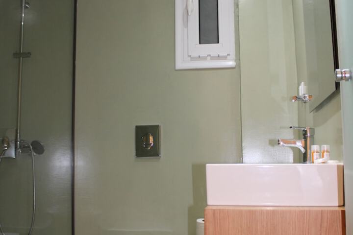 Room 39 of 67