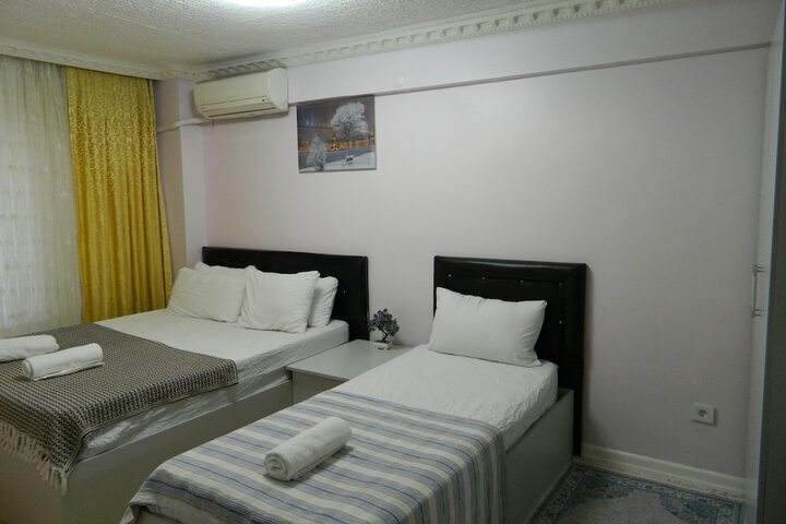 Room 32 of 75