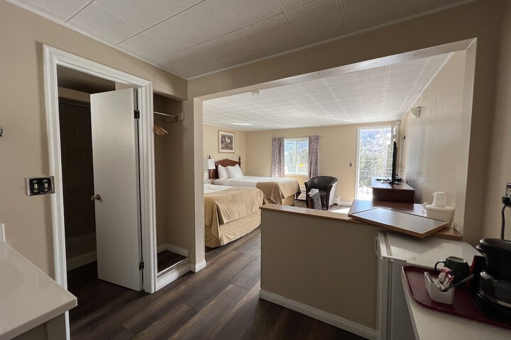 Room 49 of 151