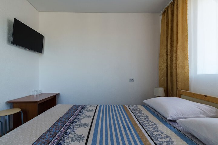 Room 18 of 33