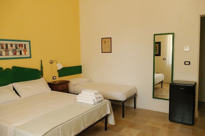 Room 4 of 29